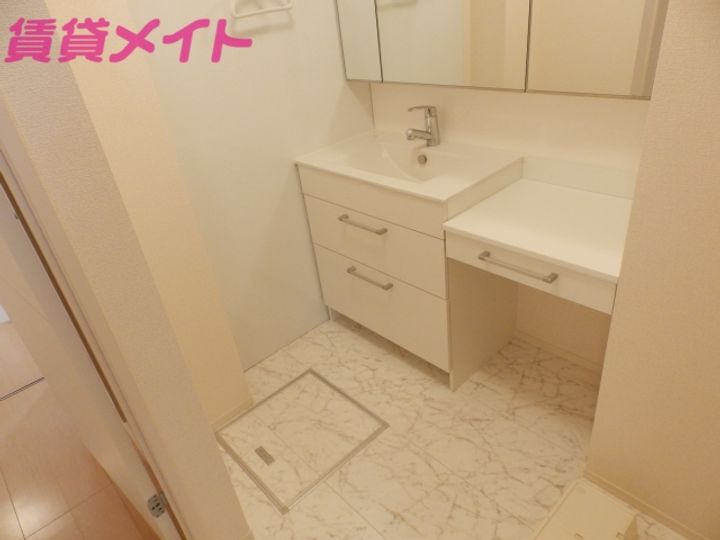 フィオレットの内装