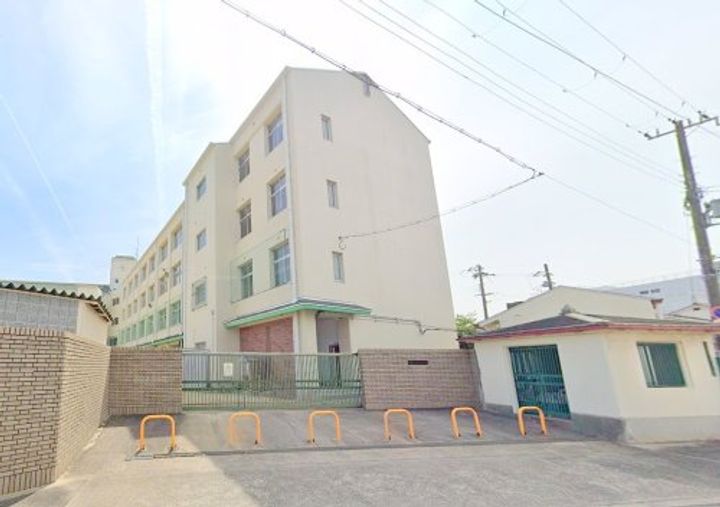 シャンボール淀川の周辺