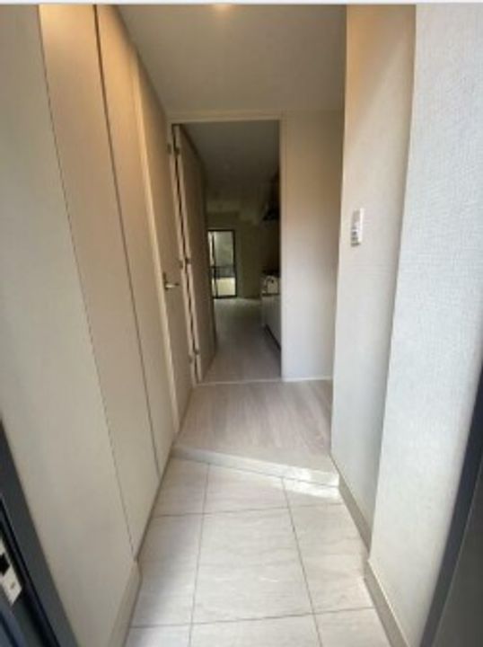 オープンレジデンス祐天寺の玄関