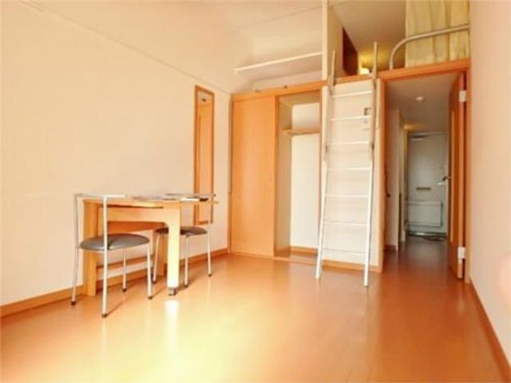 レオパレス新百合(21732)の居間