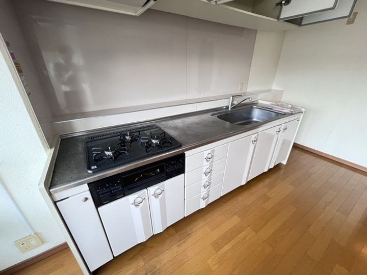 ヒロシマKSビルのキッチン