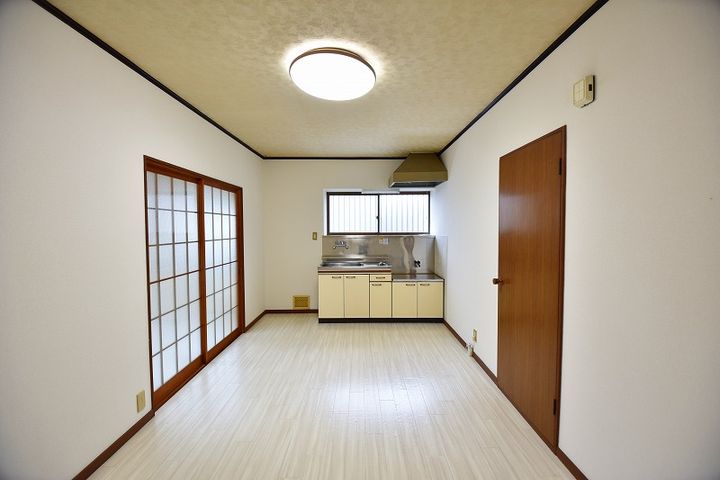 アパートAMIの居間