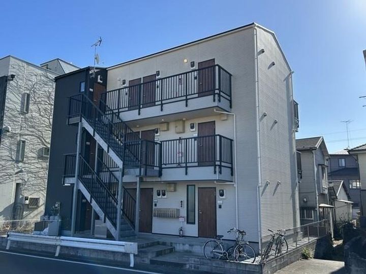 エミグラント宿河原の玄関
