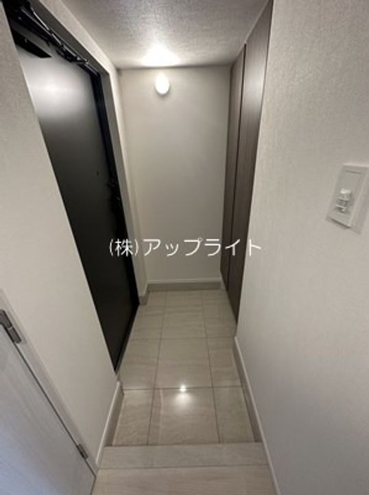 S-RESIDENCE新宿御苑の玄関