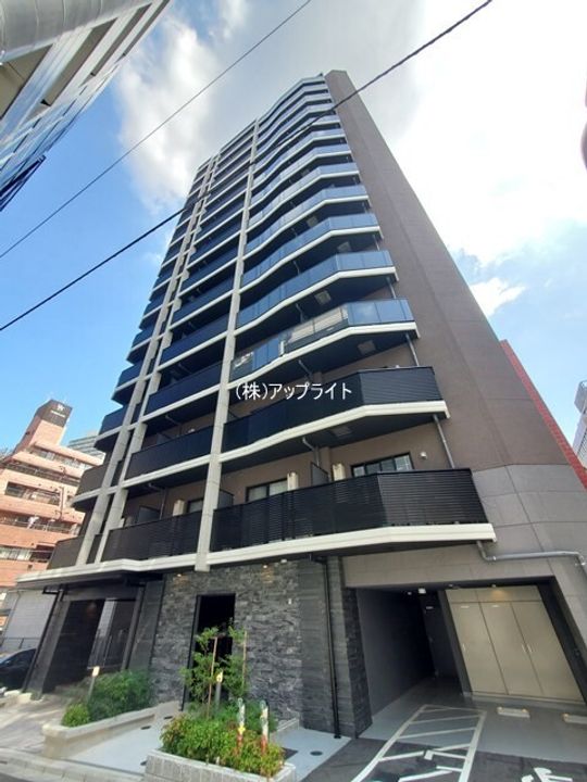 S-RESIDENCE新宿御苑の外観