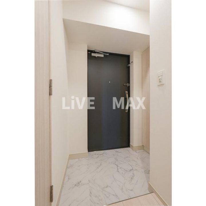 コンフォリア・リヴ豊洲キャナルの玄関