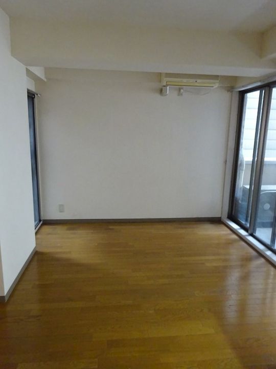 グラシオン西陣の居間