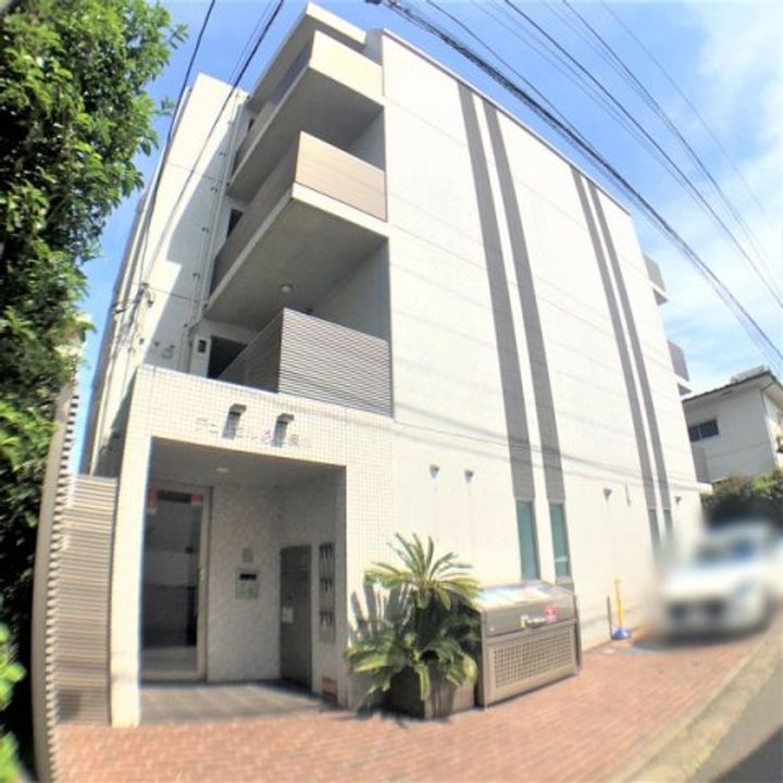 デュッセル二俣川の外観