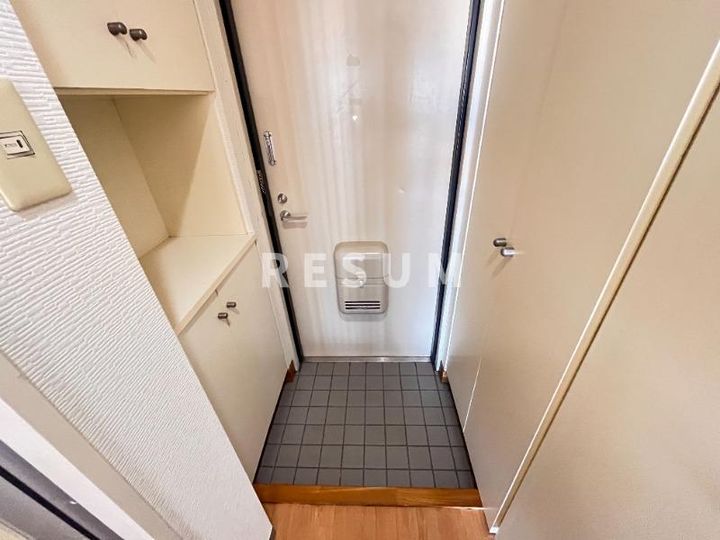 千葉県千葉市中央区祐光2(マンション)の賃貸物件の玄関