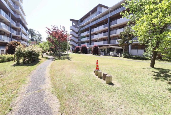 URアートヒル高根台の地図