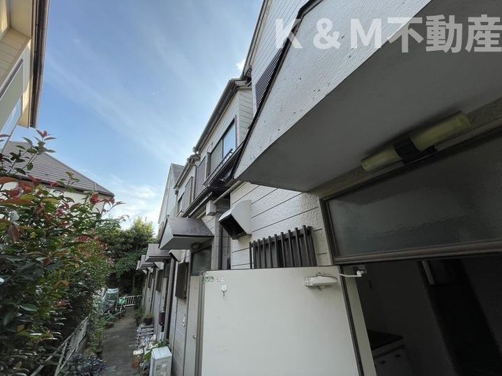 日商ニューハイツの外観