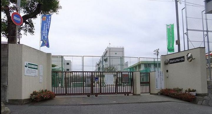 ロイヤル戸坂の周辺
