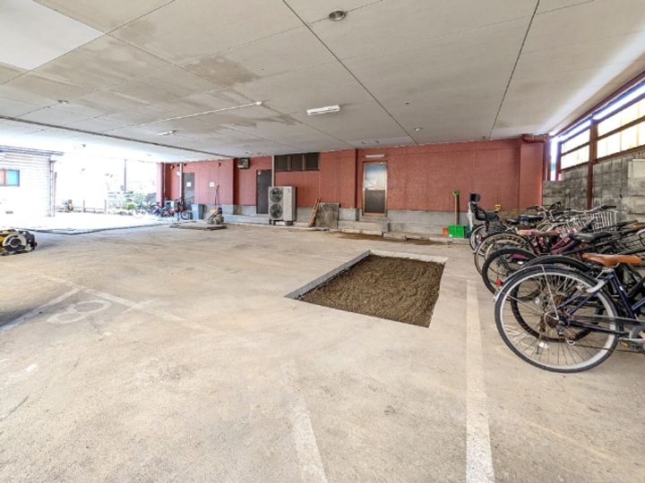 アベニューF1の地図