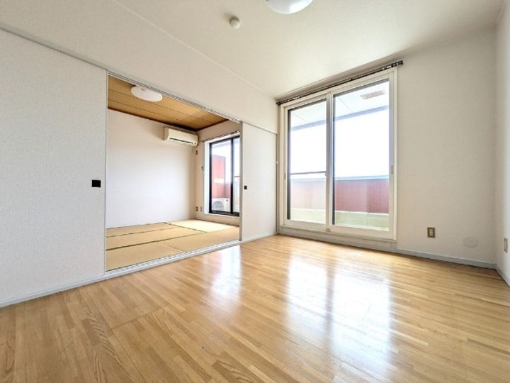 アベニューF1の居間