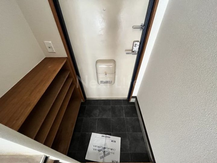 東京都立川市羽衣町3(マンション)の賃貸物件の玄関