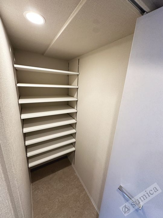 大阪府東大阪市長瀬町1(マンション)の賃貸物件の玄関