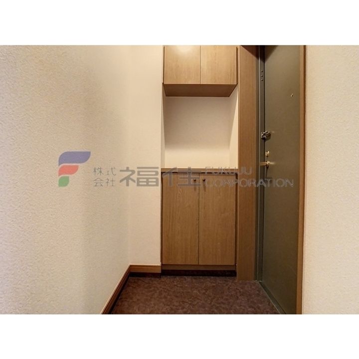 スワレーレ室見の玄関