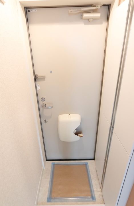 ユナイト 東寺尾システィーナの杜の玄関