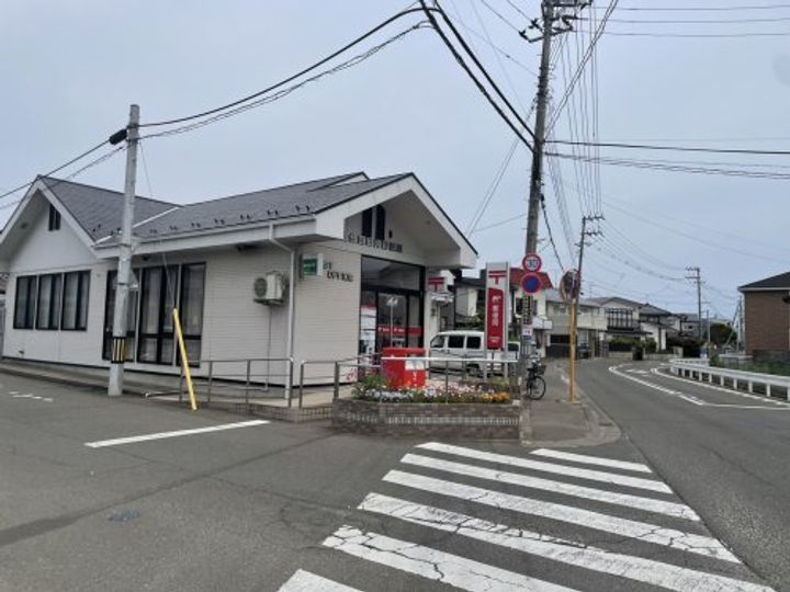 グリシーヌの周辺