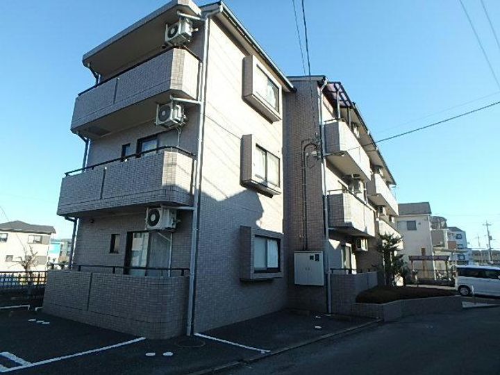 ロッキー毛呂山の外観