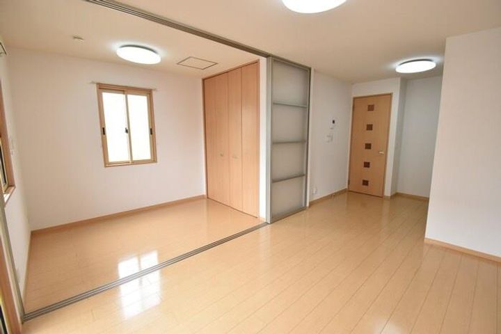 フォンターナ伏石Bの居間