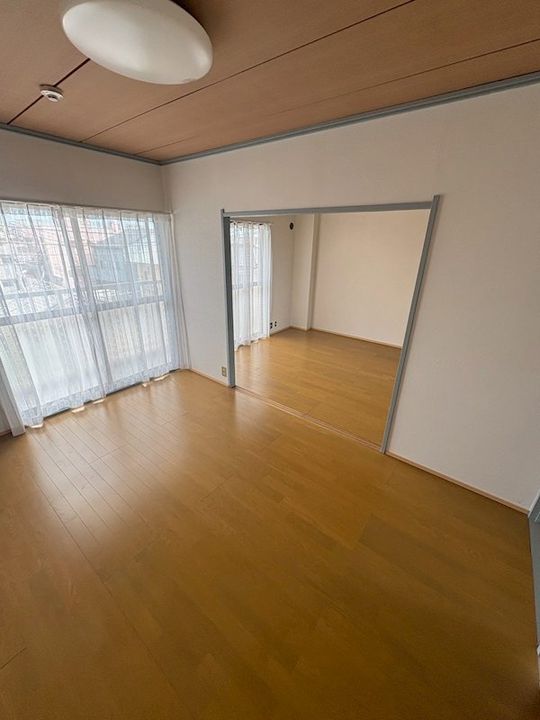 神奈川県中郡二宮町山西(アパート)の賃貸物件の居間