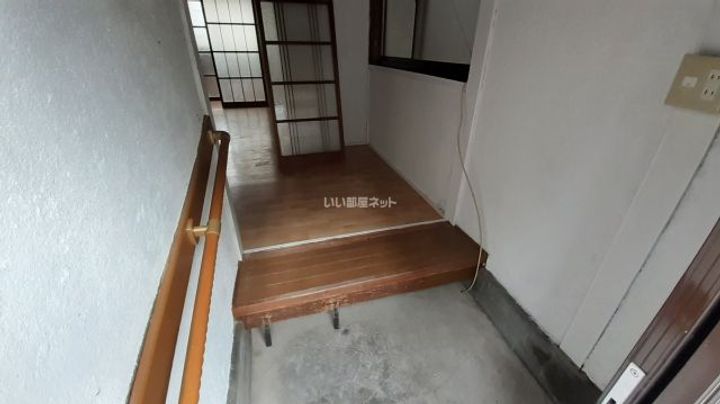 奈良県大和高田市大字池田(一戸建)の賃貸物件の玄関