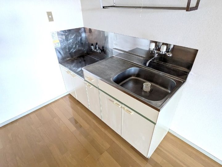 アベニューF1のキッチン