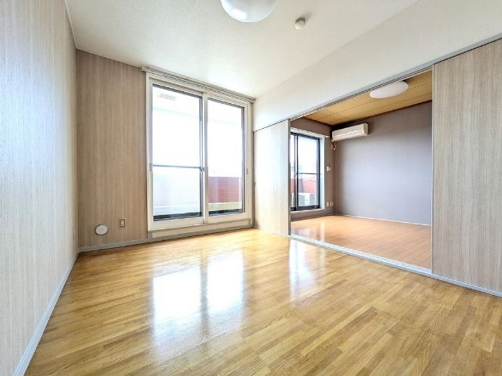 アベニューF1の居間