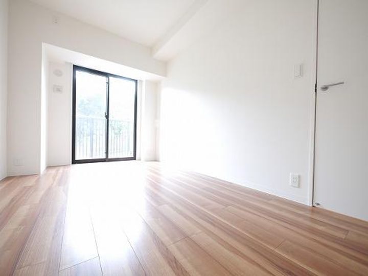 神奈川県横浜市港北区岸根町(マンション)の賃貸物件の居間