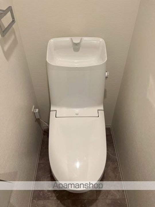 東京都中野区江原町2の賃貸マンションの内装