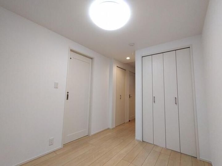 東京都新宿区新小川町(アパート)の賃貸物件の居間