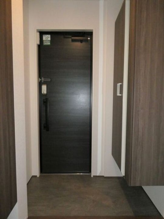 広島県広島市中区江波二本松2(アパート)の賃貸物件の玄関