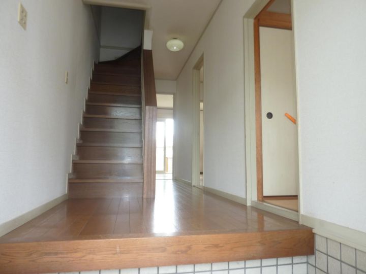 奈良県生駒市小明町(一戸建)の賃貸物件の玄関