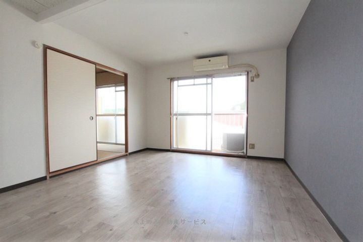 エスペランス5の居間