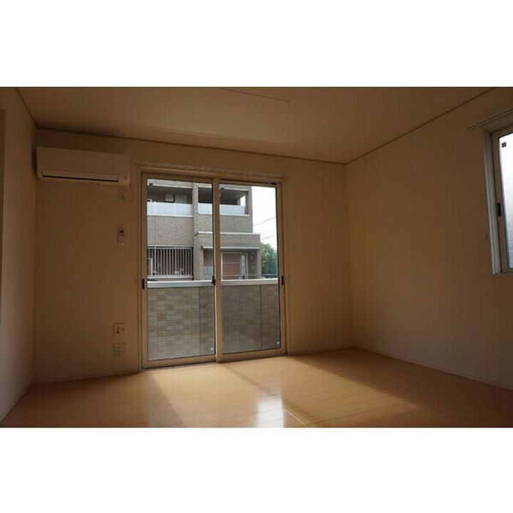 アザレ 蘇原の居間