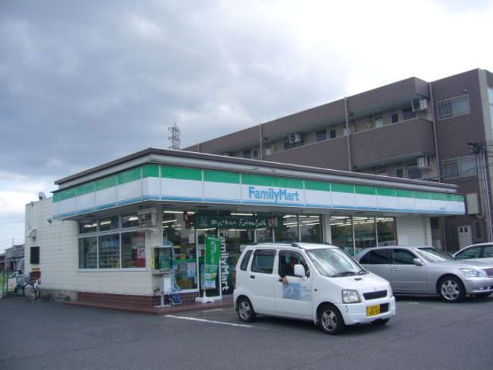 ラ アンジュの周辺