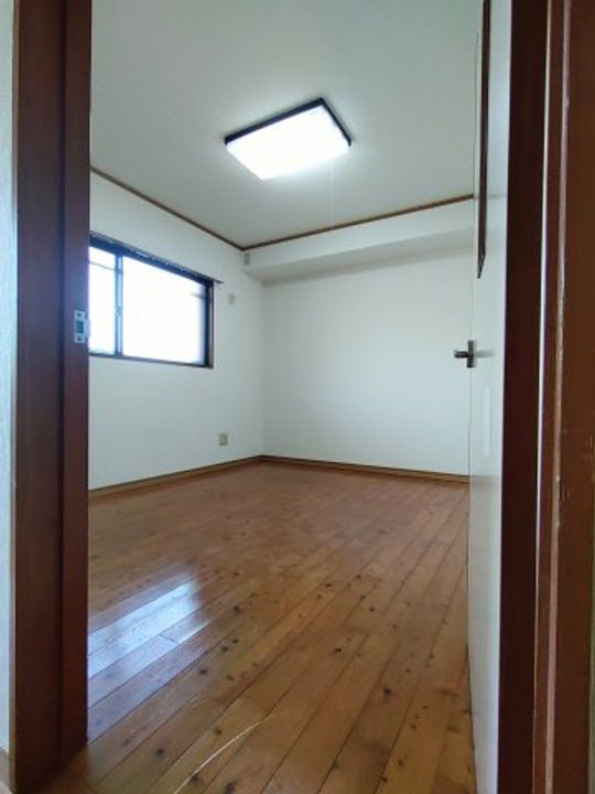 ビューハウス要の居間