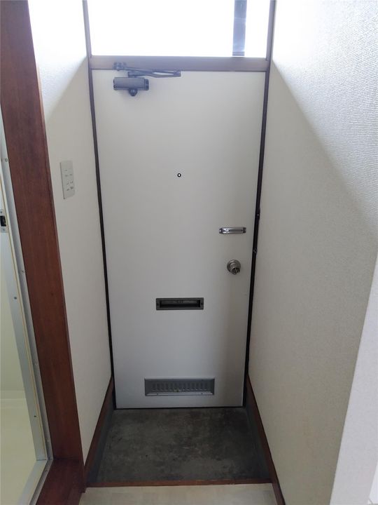 プリマスSUGOの玄関