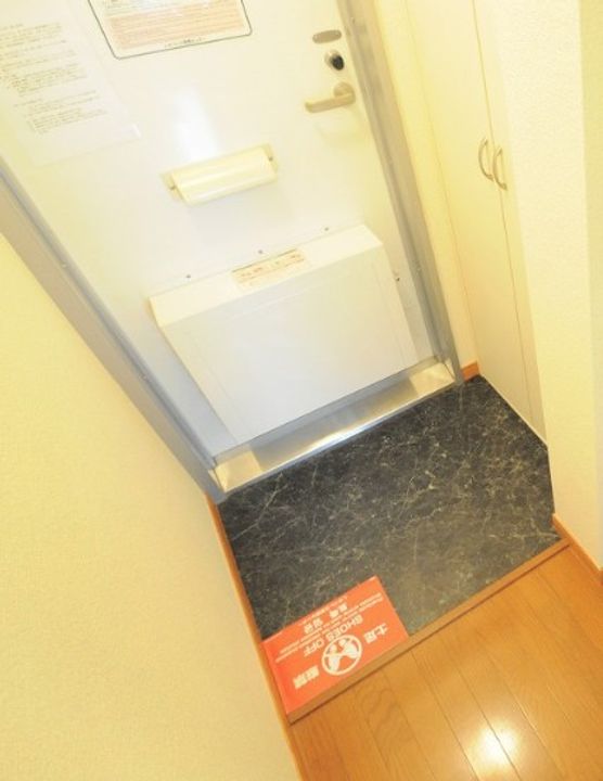 神奈川県横浜市戸塚区原宿5(マンション)の賃貸物件の玄関