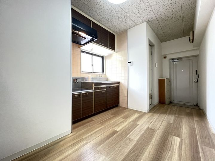 サンレイクマンションの居間