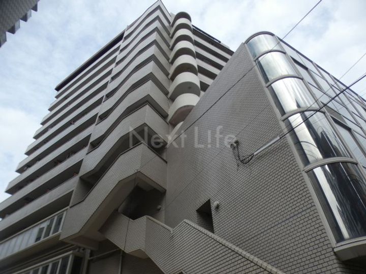 アカデミー・グローリア初穂町田合同ビルの外観