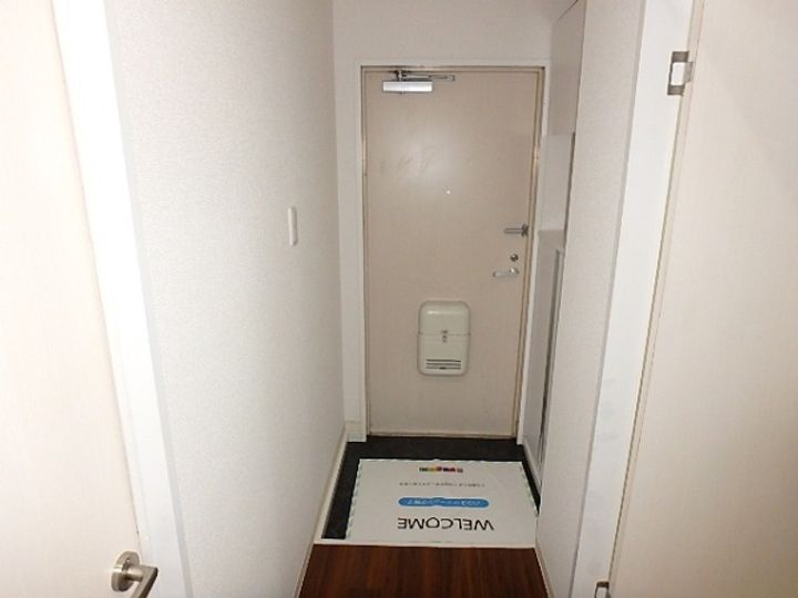 ニューマリッチ栗原の玄関