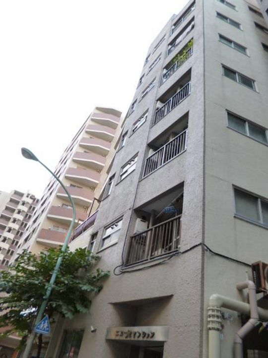 ニュー旭マンションの外観