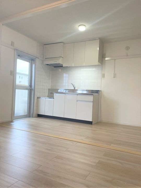 URさつきが丘の居間