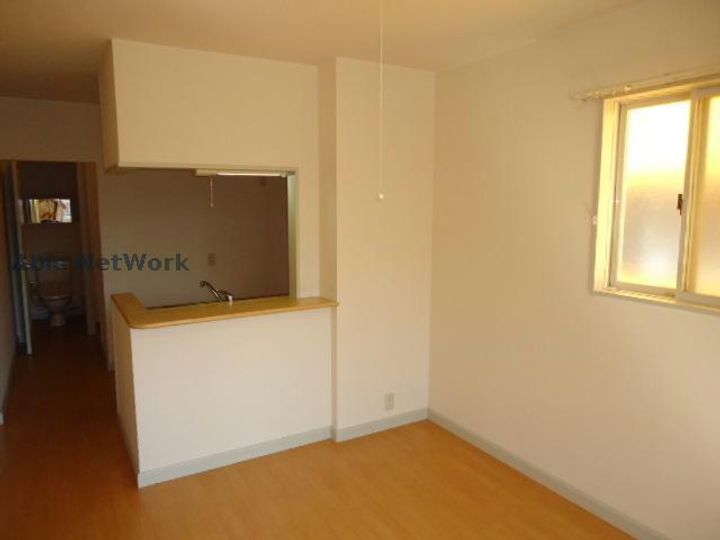 愛知県碧南市権現町3(アパート)の賃貸物件の居間