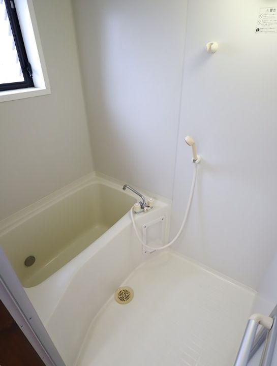 ハイツメイフラワーBの風呂