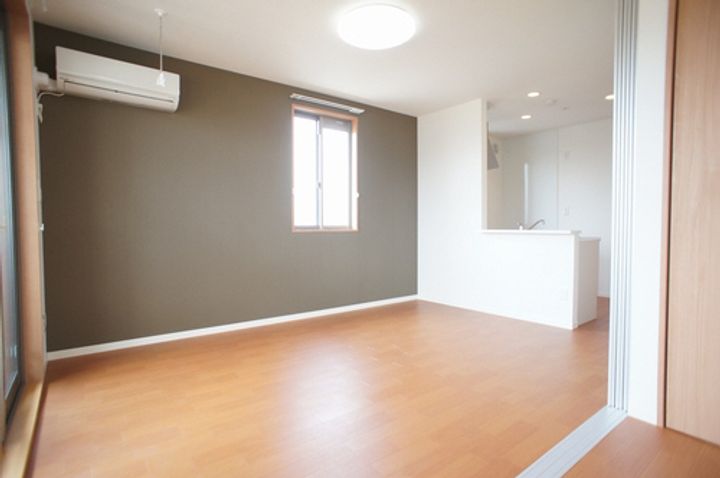 ファミーユAの居間