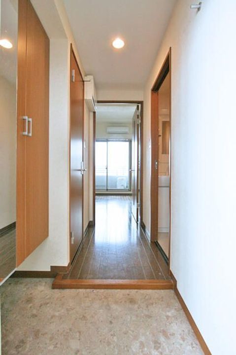 プレジールSの玄関