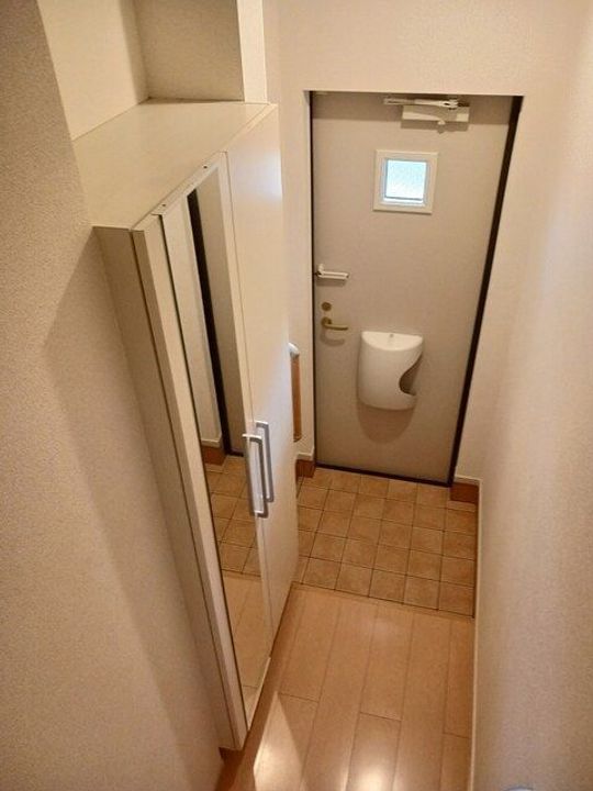 maison ansiの玄関